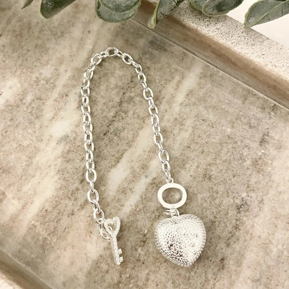 925 Sterling Silver Heart & Key Toggle Bracelet Thick Chunky Link Bracelet - Picture 4 of 6